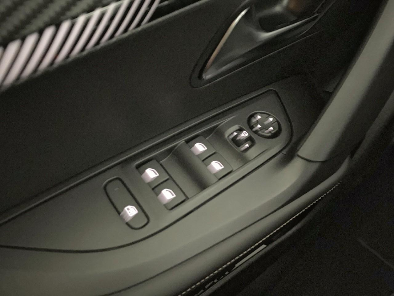 Peugeot 2008 hybrid 145 ch e-dcs6 allure — photo 20