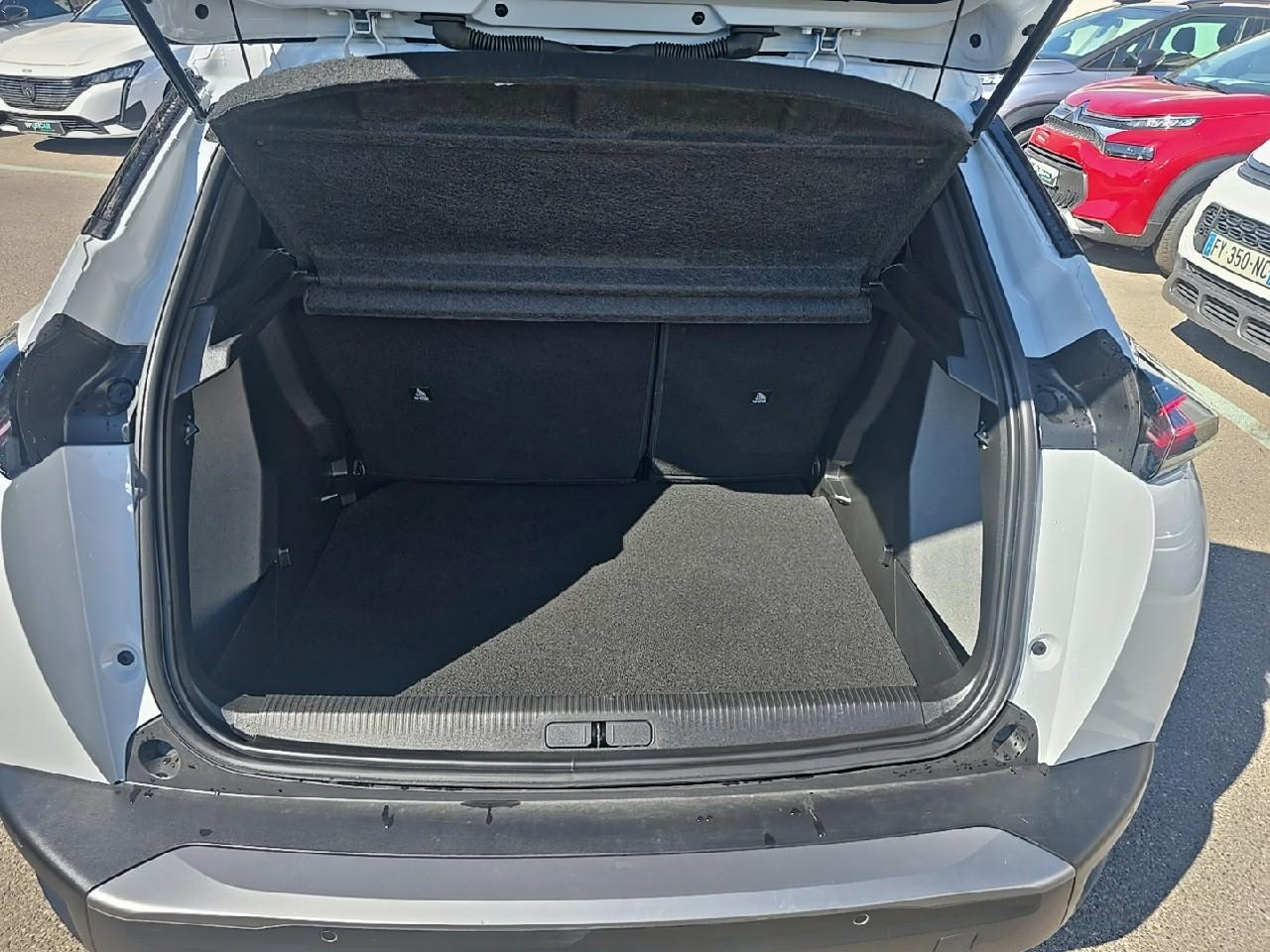 Peugeot 2008 100 s&s bvm6 business — photo 6