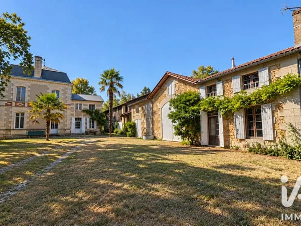 Maison 16 pièces 407 m²