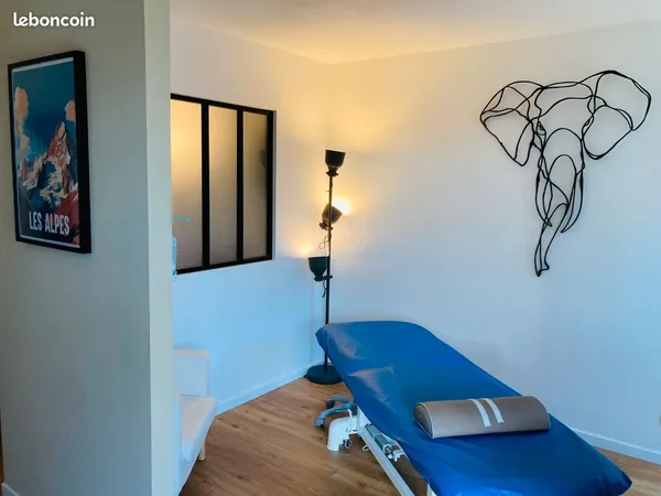 Bureau et espace de travail Location Geispolsheim  50m² 940€