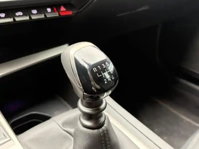 Peugeot 308 1.2 puretech 130ch s&amp;s active pack — photo 15