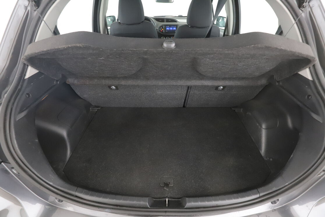 Toyota Yaris 1.0 VVT-i Active — photo 16