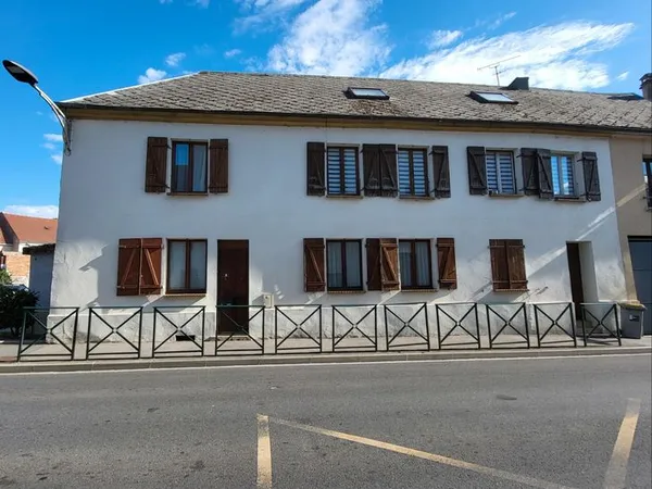 Rare sur courtry Maison de ville 220m2 avec jardin