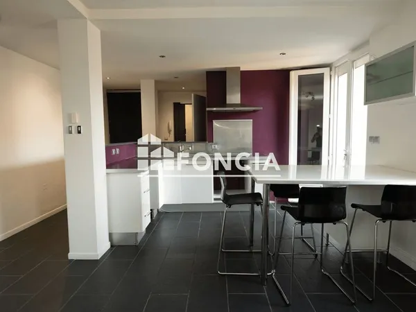 Valence - t3 lumineux - residence renovee energetiquement ascenseur - dpe c - balcon