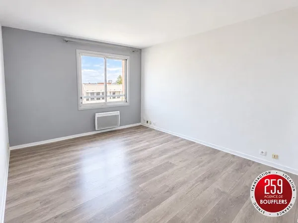 APPARTEMENT DEUX PIECES AVEC PARKING / VILLERS-LES-NANCY
