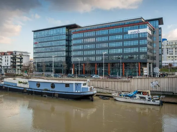 Bureaux 2 pièces 2519 m²
