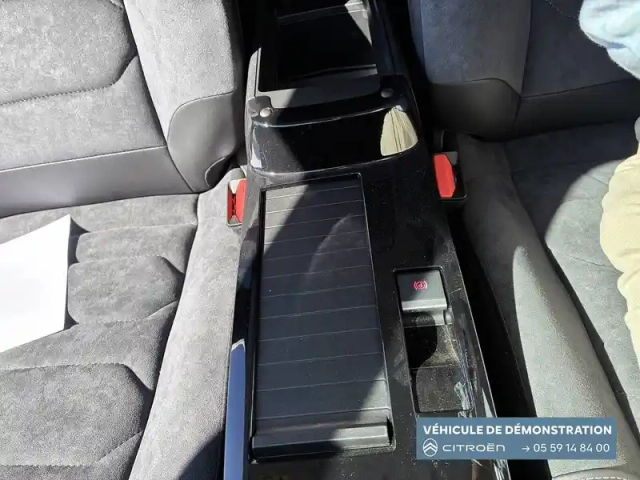 Citroën C4 e- x 156 ch automatique — photo 20