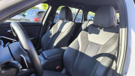 BMW Serie 3 Touring xDrive 30d 286 Mild Hybrid Steptronic8 - M Sport – 2023 – 27498 km – Hybride diesel – Boîte Automatique — photo 11