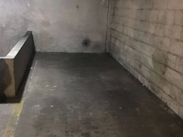 Parking 13 m²