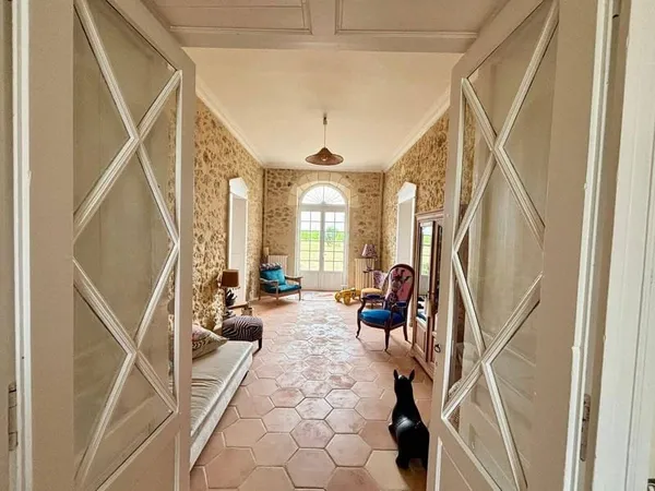 Maison de plain-pied 10 pièces 380 m²