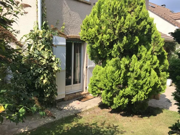 Loue Maison Noisy-le-Roi (78) - 4 chambres, 135m²