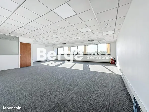 Bureaux 124 m²