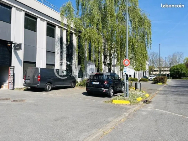 Local d'activité 502 m²