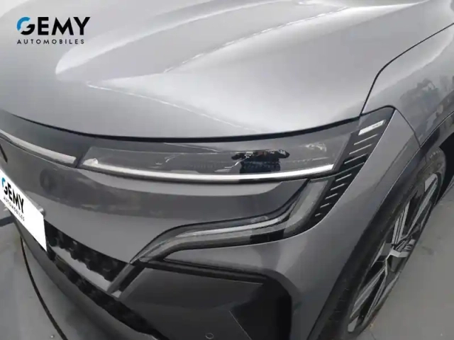 Renault Megane e-tech 220 ch autonomie confort gsr2 — photo 32