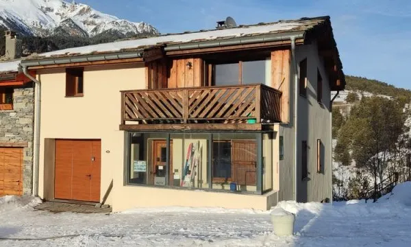 Maison + gite en rez de jardin à Aussois 73500