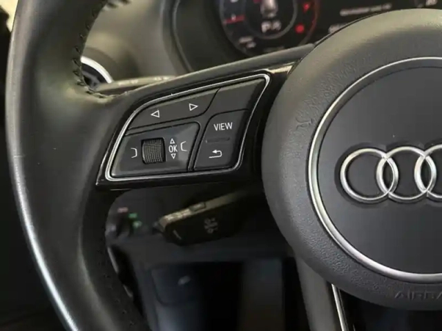 Audi Q2 30 tfsi sport — photo 17