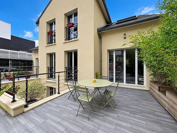 Maison 7 pièces 166 m²