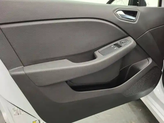 Renault Clio tce 90 — photo 24