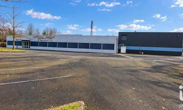 Vente Boutique/Local commercial 1 500 m²
