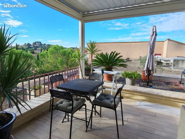 T3 duplex avec belle terrasse, coeur de Plan de Cuques