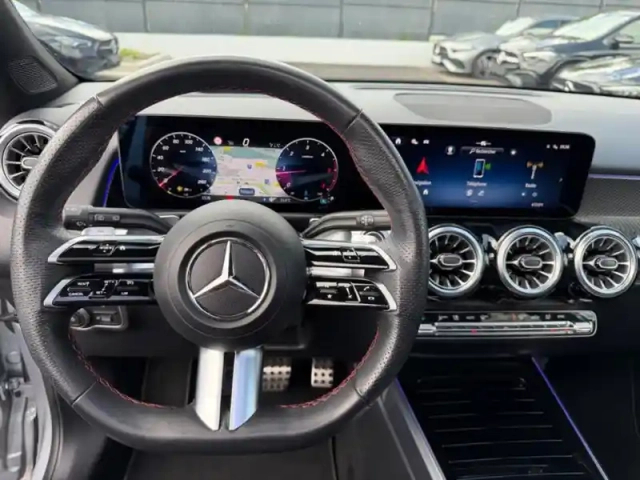 Mercedes Glb 200 d amg line — photo 36