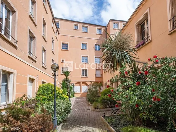 Studio 1 pièce 29 m²