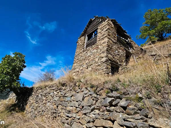 Bergerie à rénover sur la commune d'Isola