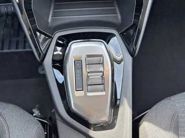 Peugeot 208 hybrid 110 ch e-dcs6 — photo 14