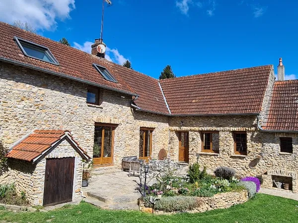 Vends maison 156m² en pierres apparentes entièrement rénovée