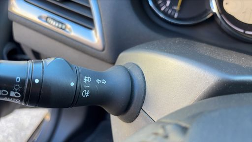 Renault Megane 1.2 TCe 115 - Limited – 2015 – 138627 km – Essence – Boîte Manuelle — photo 28