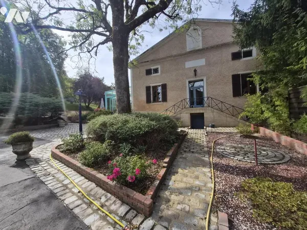Maison 11 pièces 462 m²