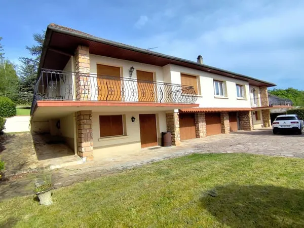 Maison 7 pièces 273 m²