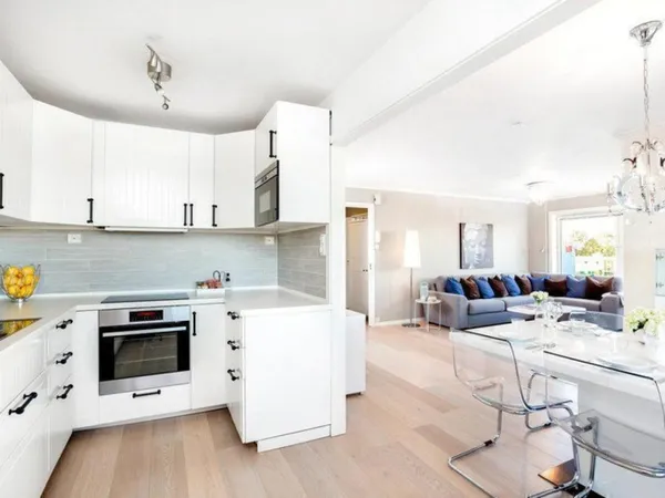 2 PIÈCES offrant 42m² de surface privative / Parking