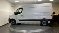 Renault Master F3300 L2H2 2.3 Blue dCi 135ch Confort Euro6 — photo 8
