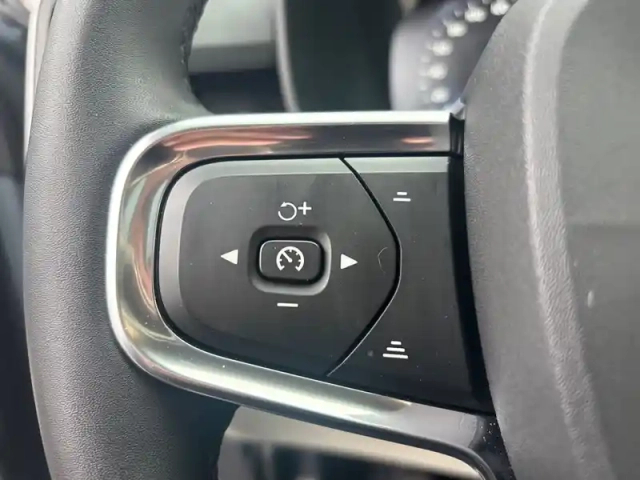 Volvo Xc40 t5 recharge 180+82 ch dct7 — photo 7