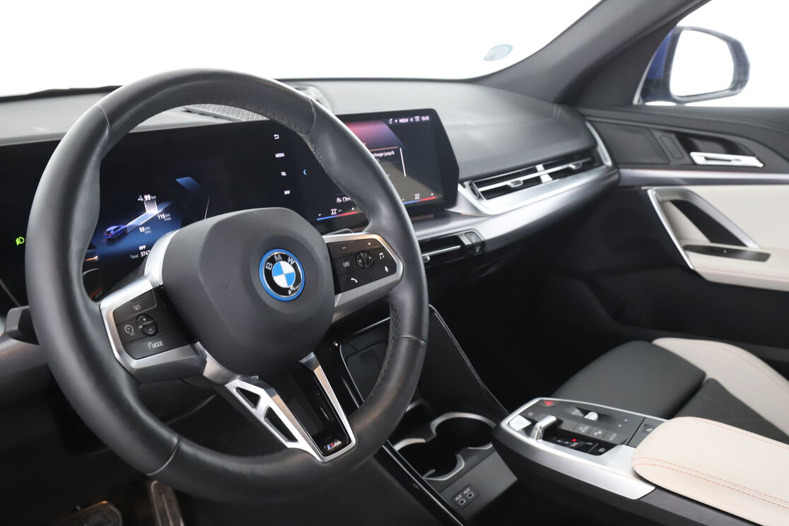 BMW iX2 eDrive20 M Sport BVA — photo 10