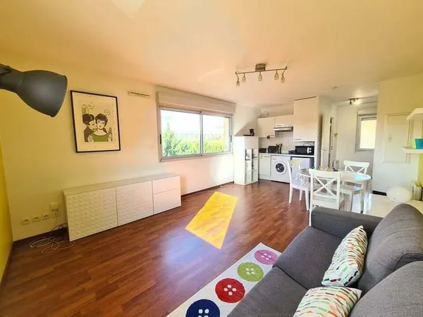 Studio 1 pièce 30 m²