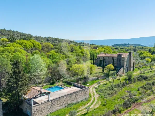 Propriété d'exception à vendre à Gordes - Maison en pierre h