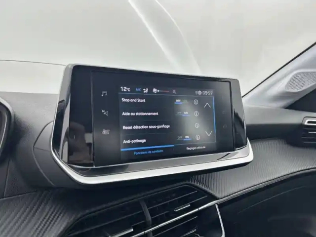 Peugeot 208 puretech 75 s&amp;s bvm5 — photo 42