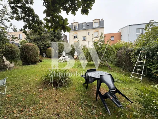 Immeuble 16 pièces 300 m²