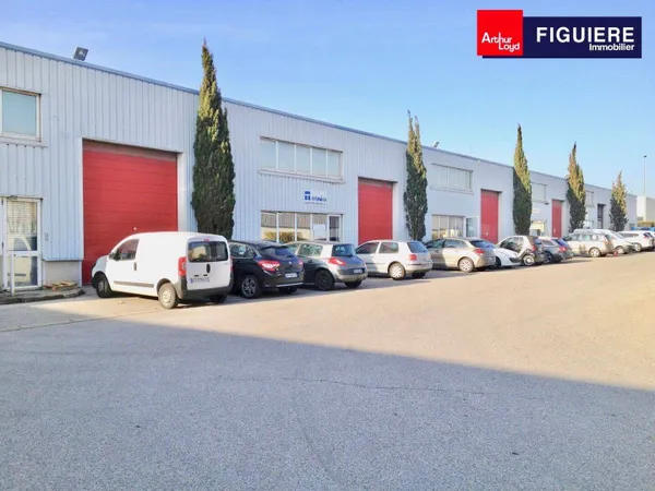 Local d'activité 390 m²