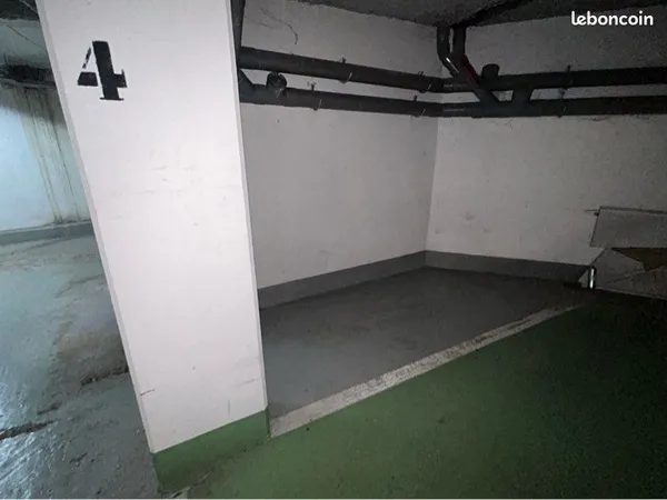 Parking 🅿️ 🏍️ moto scooter BOULOGNE CENTRE sécurisé caméra vidéo