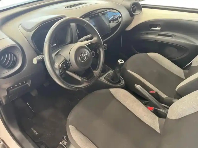 Toyota Aygo X 1.0 vvt-i 72ch dynamic my24 — photo 14