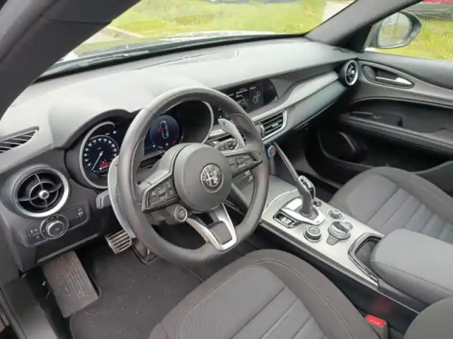 Alfa Romeo Stelvio 2.2 diesel 160ch sprint at8 my22 — photo 9