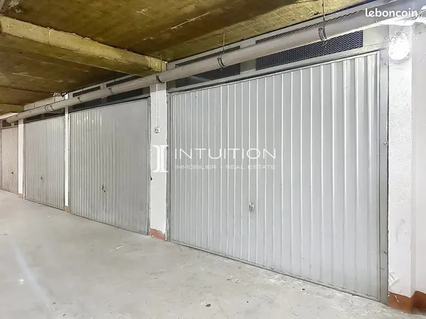 Parking/box 14 m² Le Cannet