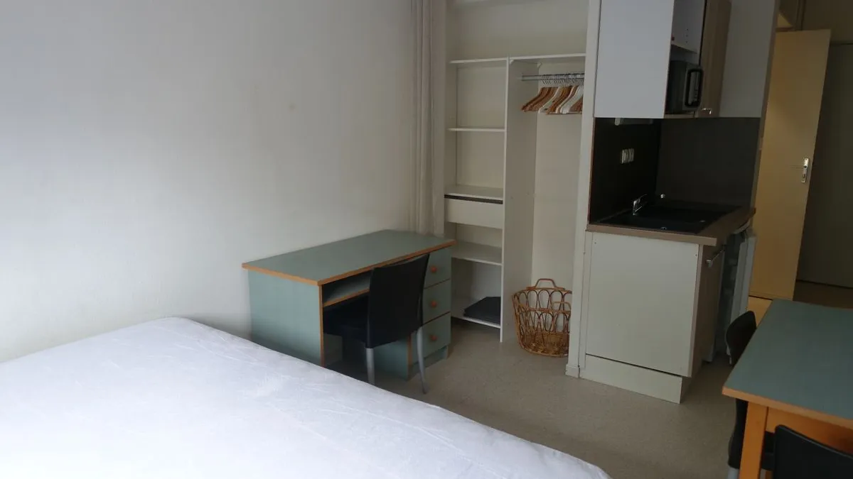 Photo 1