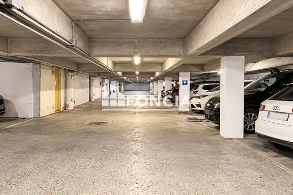 Parking 12 m²