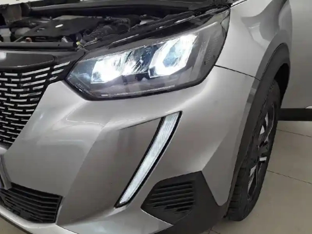 Peugeot 2008 bluehdi 130 s&amp;s eat8 — photo 16