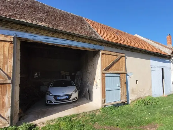 A 10 minutes de Gannnat et 30 minutes de Riom et Vichy