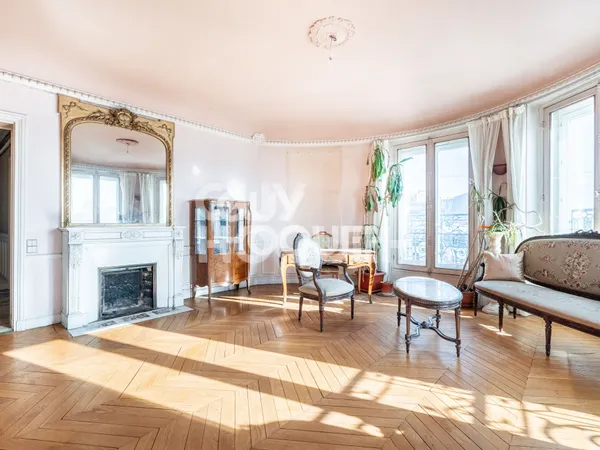 Appartement à vendre de 5 pièces de 143 m²